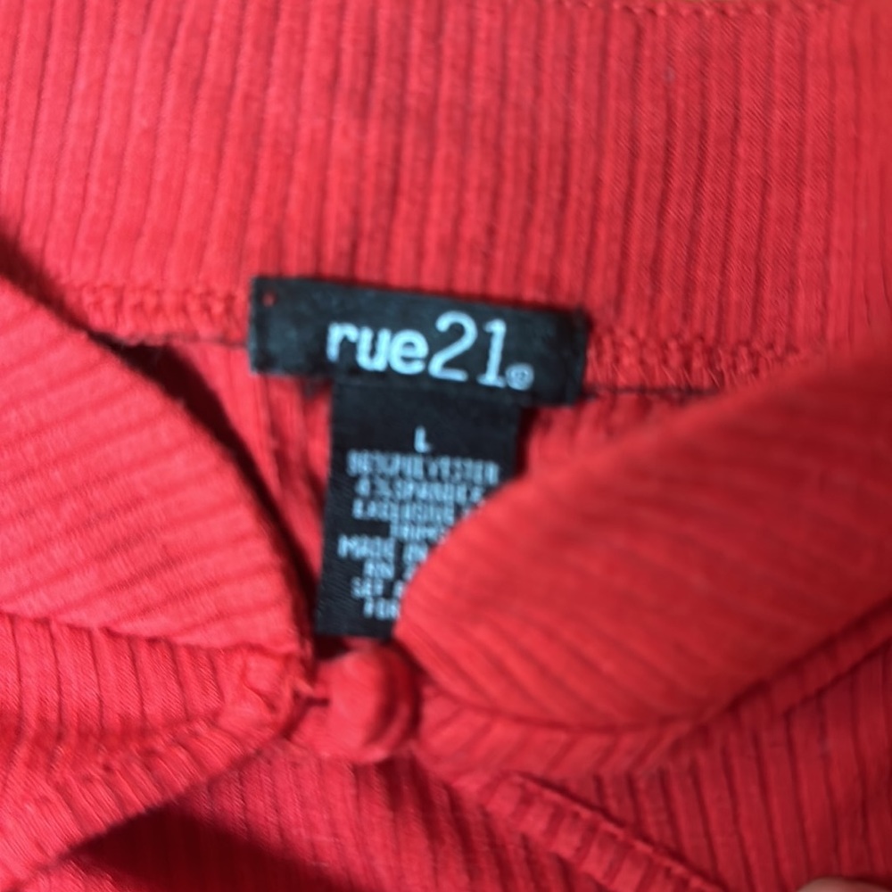 Red Cut-Out Top - Picture 3 of 3